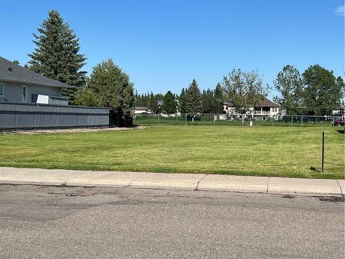 105 Fairway Drive, Coaldale, AB 