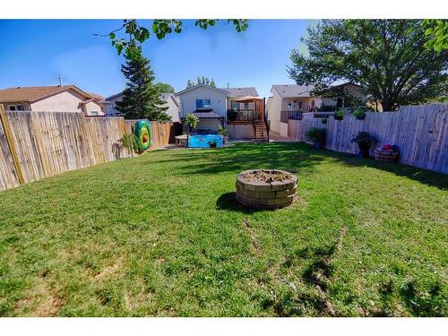 213 Mt Crandell Crescent West, Lethbridge, AB - Outdoor With Backyard