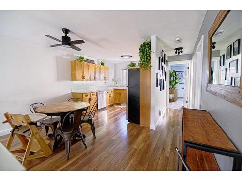 213 Mt Crandell Crescent West, Lethbridge, AB - Indoor Photo Showing Dining Room