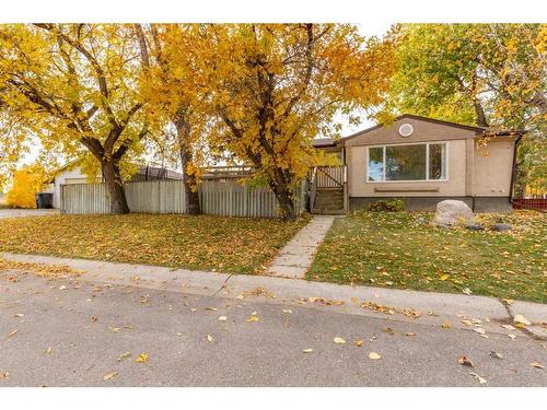 5008 4 Street, Coalhurst, AB - Outdoor