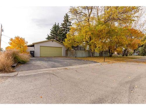 5008 4 Street, Coalhurst, AB - Outdoor