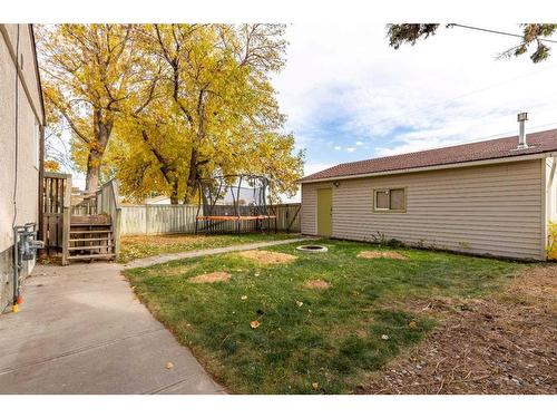 5008 4 Street, Coalhurst, AB - Outdoor