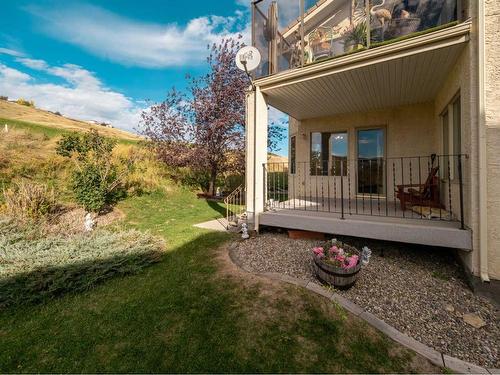 27 Canyon Court West, Lethbridge, AB - Outdoor With Deck Patio Veranda