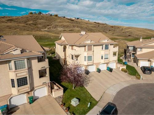 27 Canyon Court West, Lethbridge, AB - Outdoor