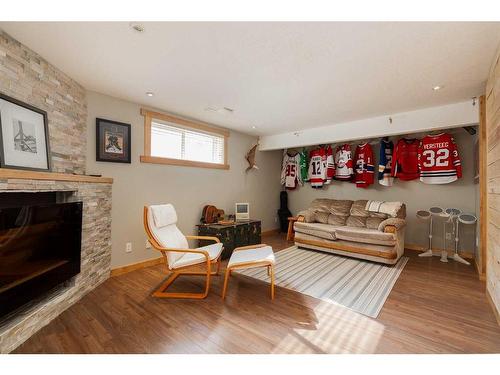 10 Squamish Bay West, Lethbridge, AB - Indoor With Fireplace