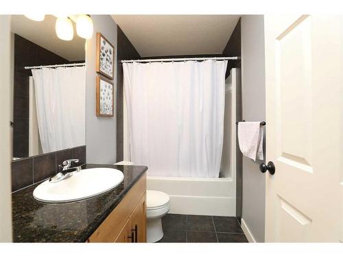 4610 7 Street, Coalhurst, AB - Indoor Photo Showing Bathroom