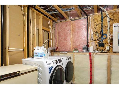 4610 7 Street, Coalhurst, AB - Indoor Photo Showing Laundry Room