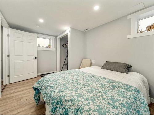 612 Mcdougall Street, Pincher Creek, AB - Indoor Photo Showing Bedroom