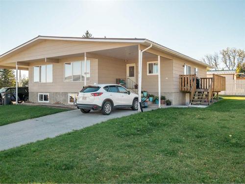 612 Mcdougall Street, Pincher Creek, AB - Outdoor