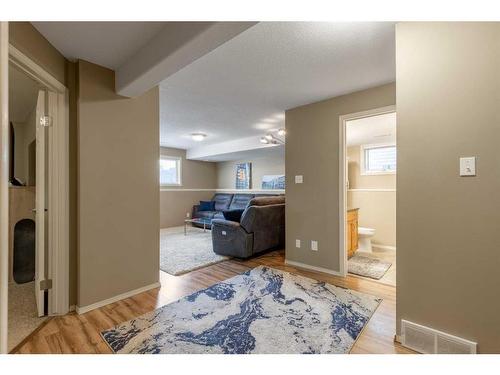 7 Chilcotin Way West, Lethbridge, AB - Indoor