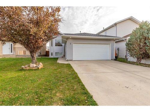 7 Chilcotin Way West, Lethbridge, AB - Outdoor With Facade