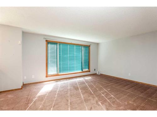 4501 56 Ave., Taber, AB - Indoor Photo Showing Other Room