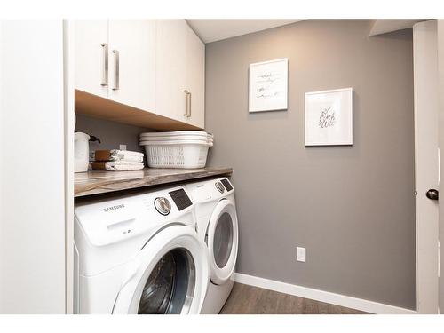 100 Blackfoot Circle West, Lethbridge, AB - Indoor Photo Showing Laundry Room