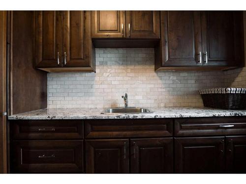 195041 Highway 512, Rural Lethbridge County, AB - Indoor Photo Showing Kitchen