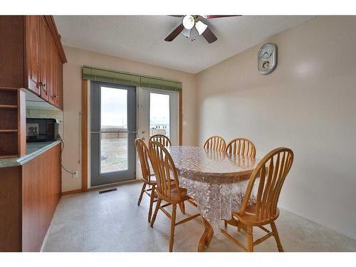 206 5 Street, Warner, AB - Indoor Photo Showing Dining Room