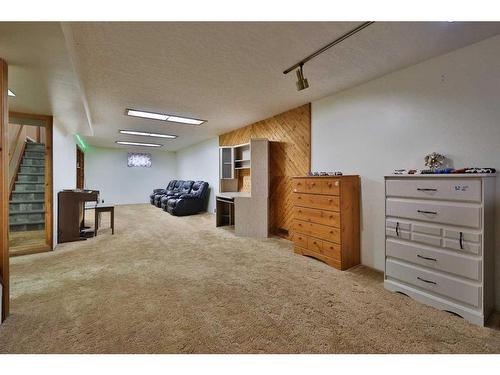 206 5 Street, Warner, AB - Indoor