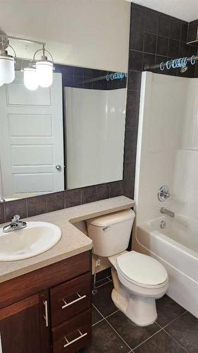 2236 18 Avenue, Coaldale, AB - Indoor Photo Showing Bathroom