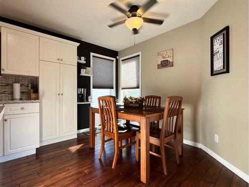 242W 100S, Raymond, AB - Indoor Photo Showing Dining Room