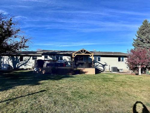 210 4 Street East, Cardston, AB - Outdoor