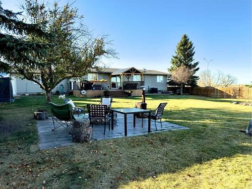 210 4 Street East, Cardston, AB - Outdoor