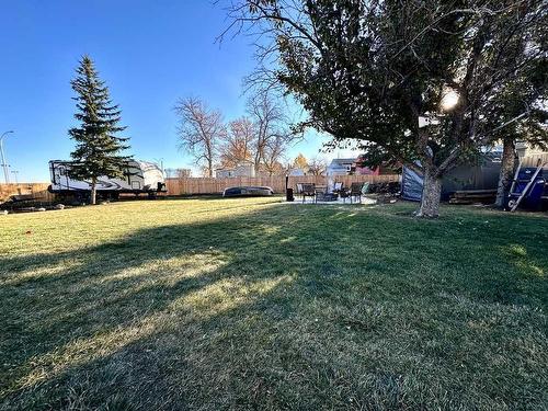 210 4 Street East, Cardston, AB - Outdoor