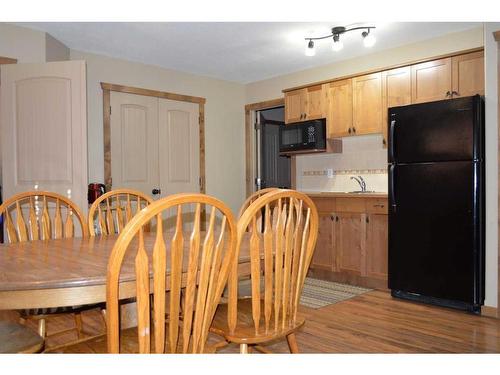 401 Castle Mountain Way, Rural Pincher Creek No. 9, M.D. Of, AB - Indoor Photo Showing Dining Room