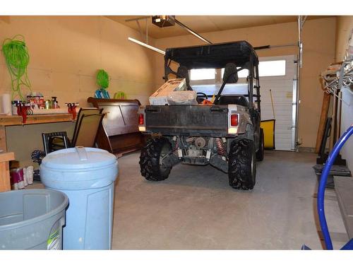 401 Castle Mountain Way, Rural Pincher Creek No. 9, M.D. Of, AB - Indoor Photo Showing Garage