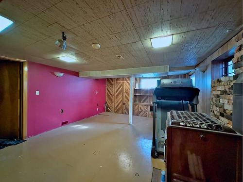 1302 83 Street, Coleman, AB - Indoor