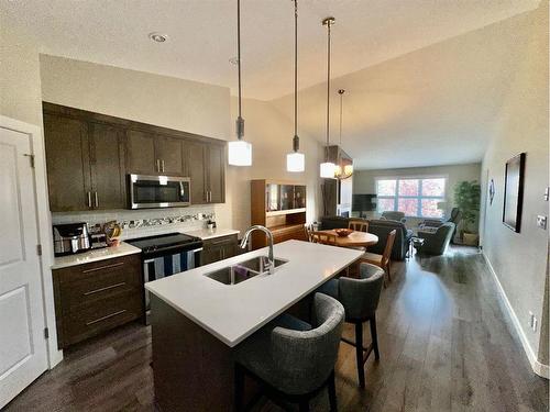 #3-47 Aquitania Circle West, Lethbridge, AB - Indoor Photo Showing Kitchen With Double Sink