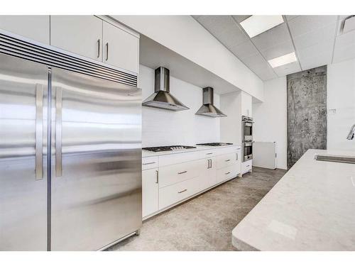 315-102 Scenic Drive North, Lethbridge, AB - Indoor Photo Showing Kitchen