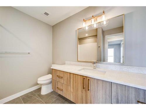 321-102 Scenic Drive North, Lethbridge, AB - Indoor Photo Showing Bathroom