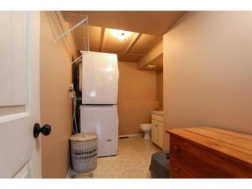 148 Lafayette Boulevard West, Lethbridge, AB - Indoor