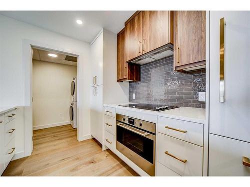 325-102 Scenic Drive North, Lethbridge, AB - Indoor Photo Showing Kitchen With Upgraded Kitchen