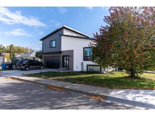 921 12A Street North, Lethbridge, AB - Outdoor