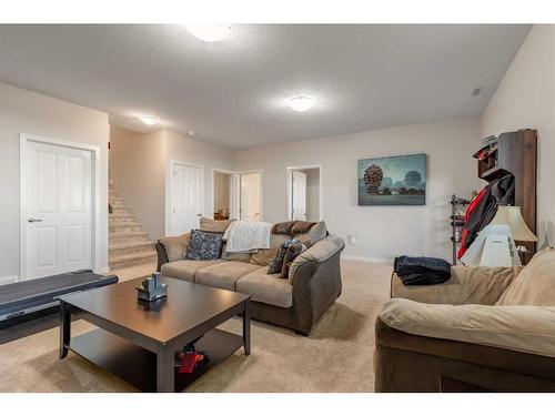 248 Agnes Short Place North, Lethbridge, AB - Indoor Photo Showing Living Room