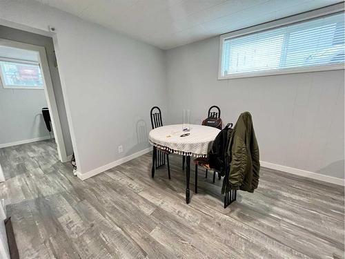 2420 14 Avenue South, Lethbridge, AB - Indoor Photo Showing Dining Room