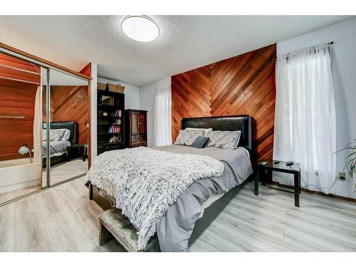 2412 13 Avenue North, Lethbridge, AB - Indoor Photo Showing Bedroom