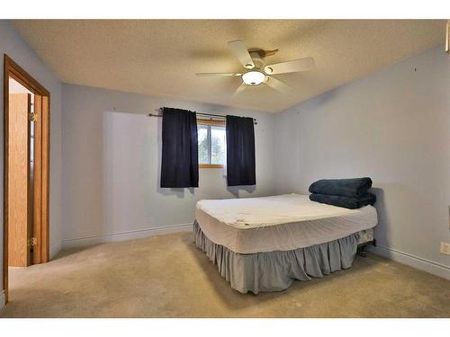 206 2 Avenue, Warner, AB - Indoor Photo Showing Bedroom