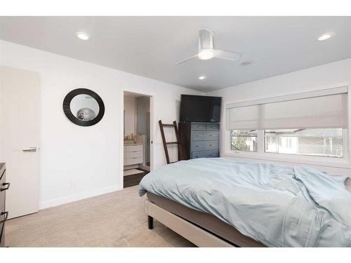 87 Jessie Robinson Close North, Lethbridge, AB - Indoor Photo Showing Bedroom