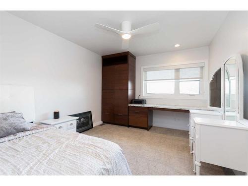 87 Jessie Robinson Close North, Lethbridge, AB - Indoor Photo Showing Bedroom