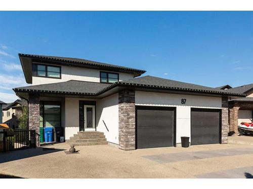 87 Jessie Robinson Close North, Lethbridge, AB - Outdoor