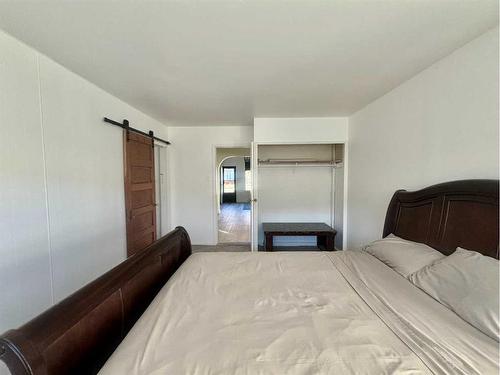 6730 17Th Avenue, Coleman, AB - Indoor Photo Showing Bedroom