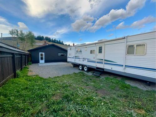 6730 17Th Avenue, Coleman, AB - Outdoor