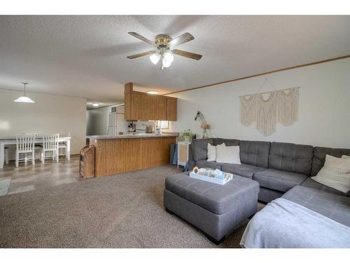 312 Station Boulevard, Coaldale, AB 