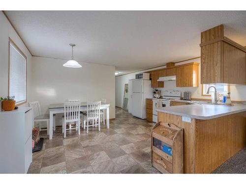 312 Station Boulevard, Coaldale, AB 