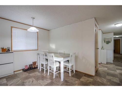 312 Station Boulevard, Coaldale, AB 