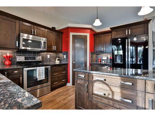 5205 44A Street, Taber, AB - Indoor Photo Showing Kitchen With Stainless Steel Kitchen With Upgraded Kitchen