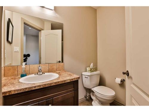 5205 44A Street, Taber, AB - Indoor Photo Showing Bathroom