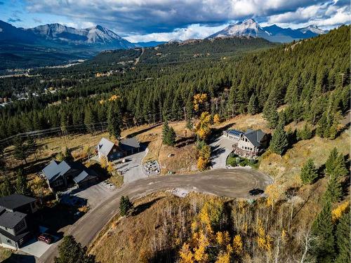 15 Kananaskis Drive, Coleman, AB 