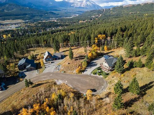 15 Kananaskis Drive, Coleman, AB 